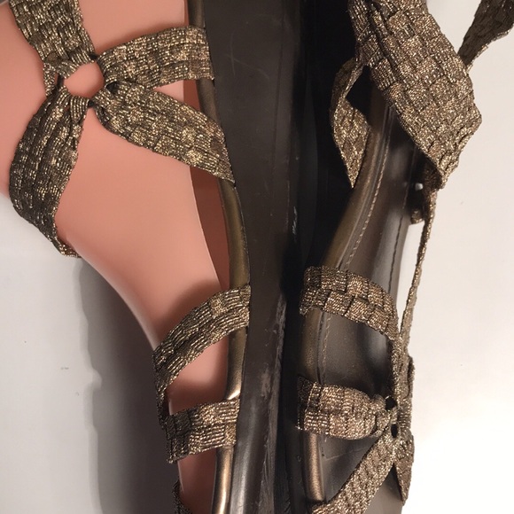 St.John’s Bay Woven Elastics Sandals 9.5 M - Picture 3 of 5
